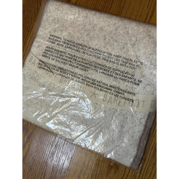 NWT Barefoot Dreams CozyChic Lite Confetti Scarf Cream-Taupe in Bow - Picture 4 of 4